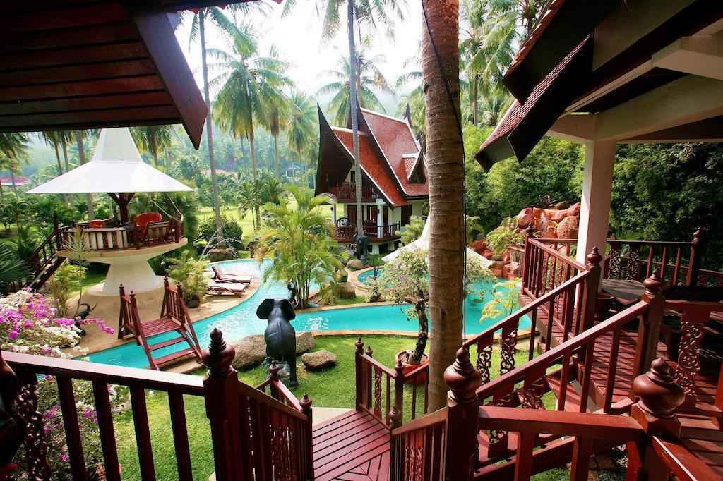 Coco Palace Resort Nai Harn Bilik gambar