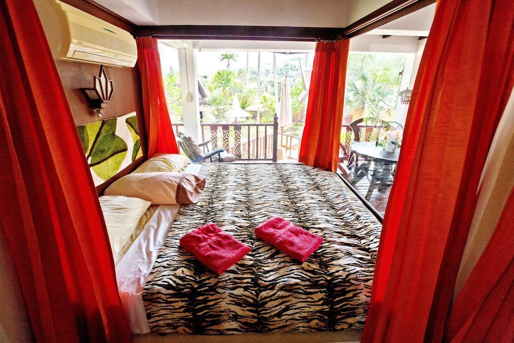 Coco Palace Resort Nai Harn Bilik gambar