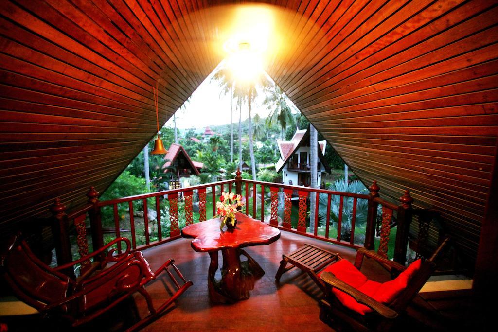 Coco Palace Resort Nai Harn Bilik gambar