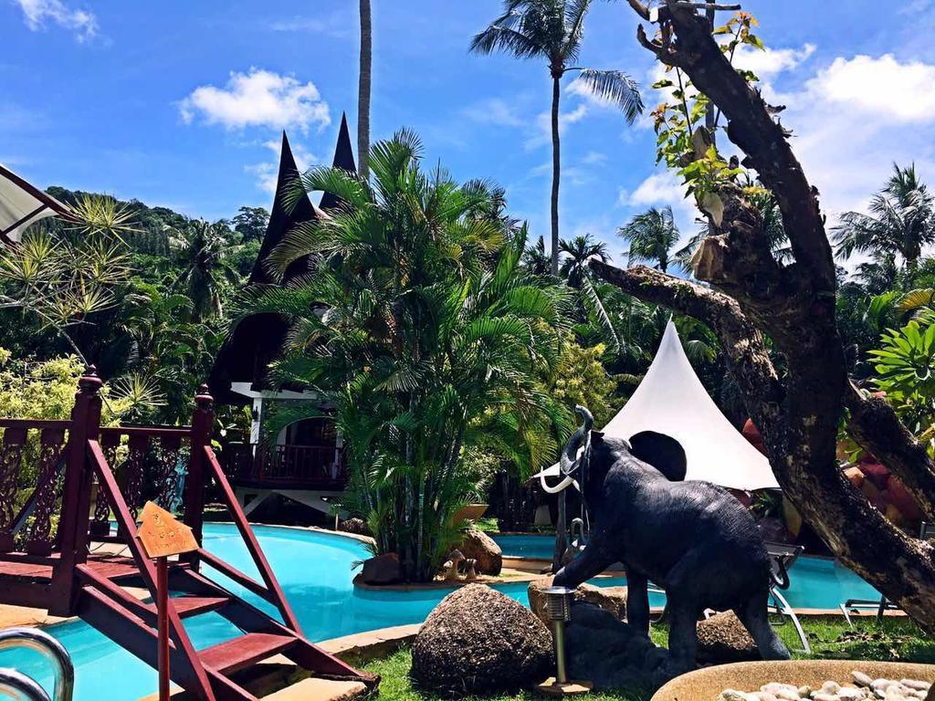 Coco Palace Resort Nai Harn Luaran gambar