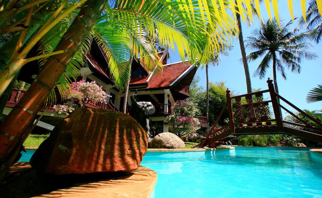 Coco Palace Resort Nai Harn Luaran gambar