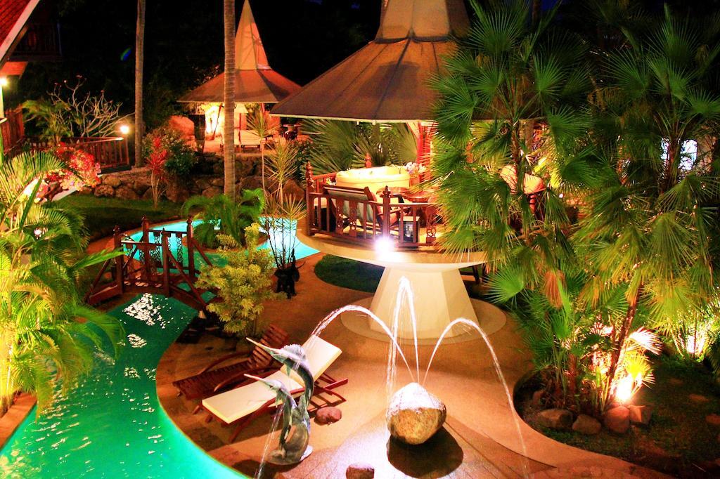 Coco Palace Resort Nai Harn Luaran gambar